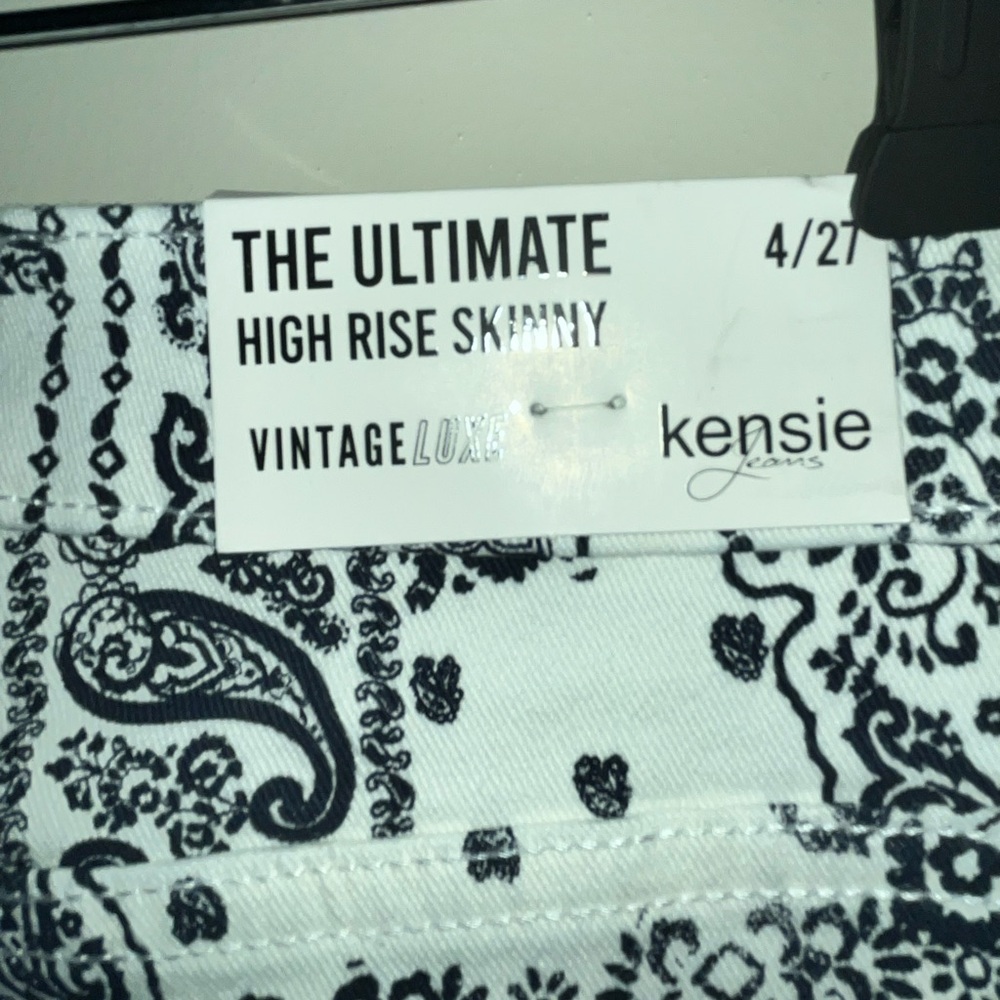 Kensie Pants Monochrome Graphic Print Pants Navy blue & White - Picture 4 of 6